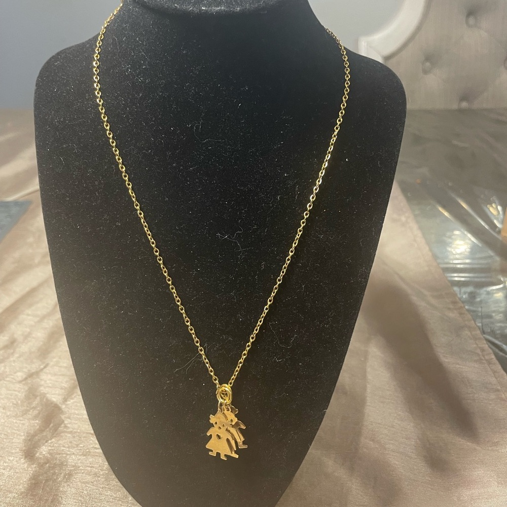 Elegant Gold Pendants 2 boys & 1 girl Necklace Gold plated